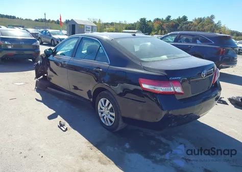 2011 Toyota Camry Le z USA, uszkodzony, nr VIN 4T4BF3EK9BR128933